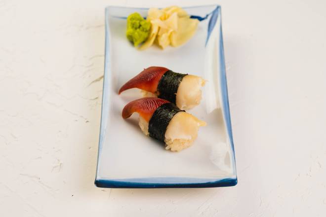 Hokkigai Sushi (Surf Clam) 北寄貝壽司